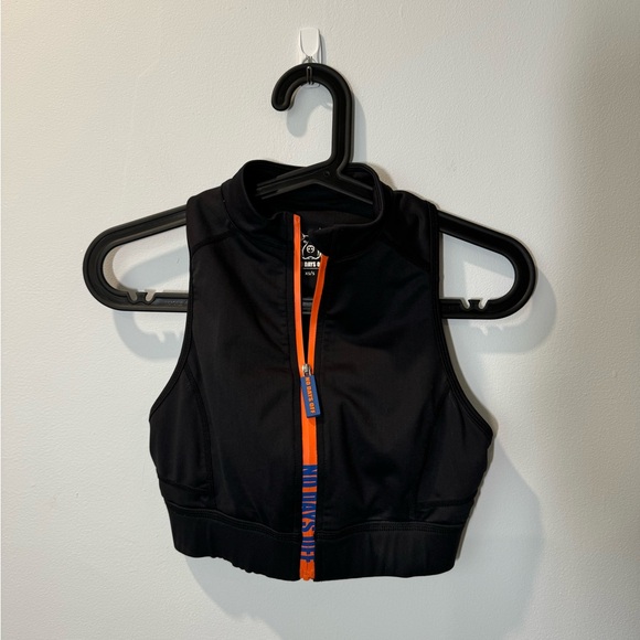No Days Off Zip Crop Top Bra. Black. XS/S. No flaws! - Picture 2 of 4